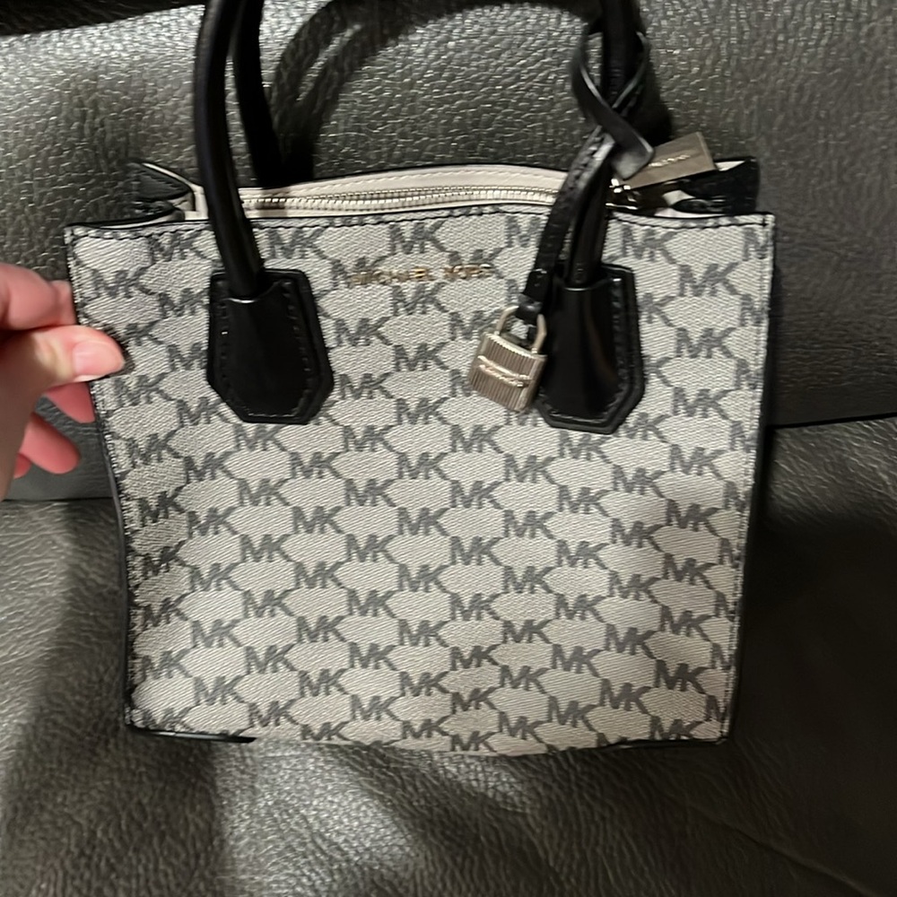 Michael Kors Black and Gray Women's Bag with duster